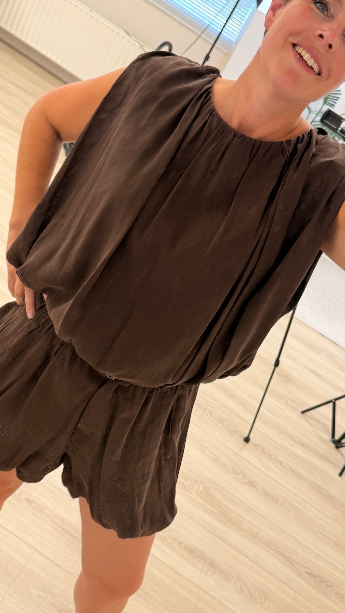 Top Belle Ambika