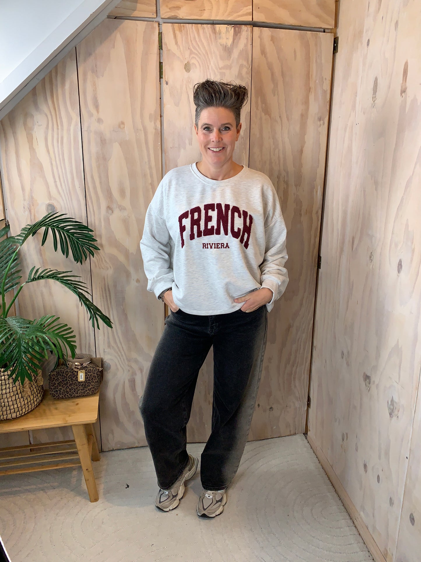 Nr 81 trui Ava Grijs