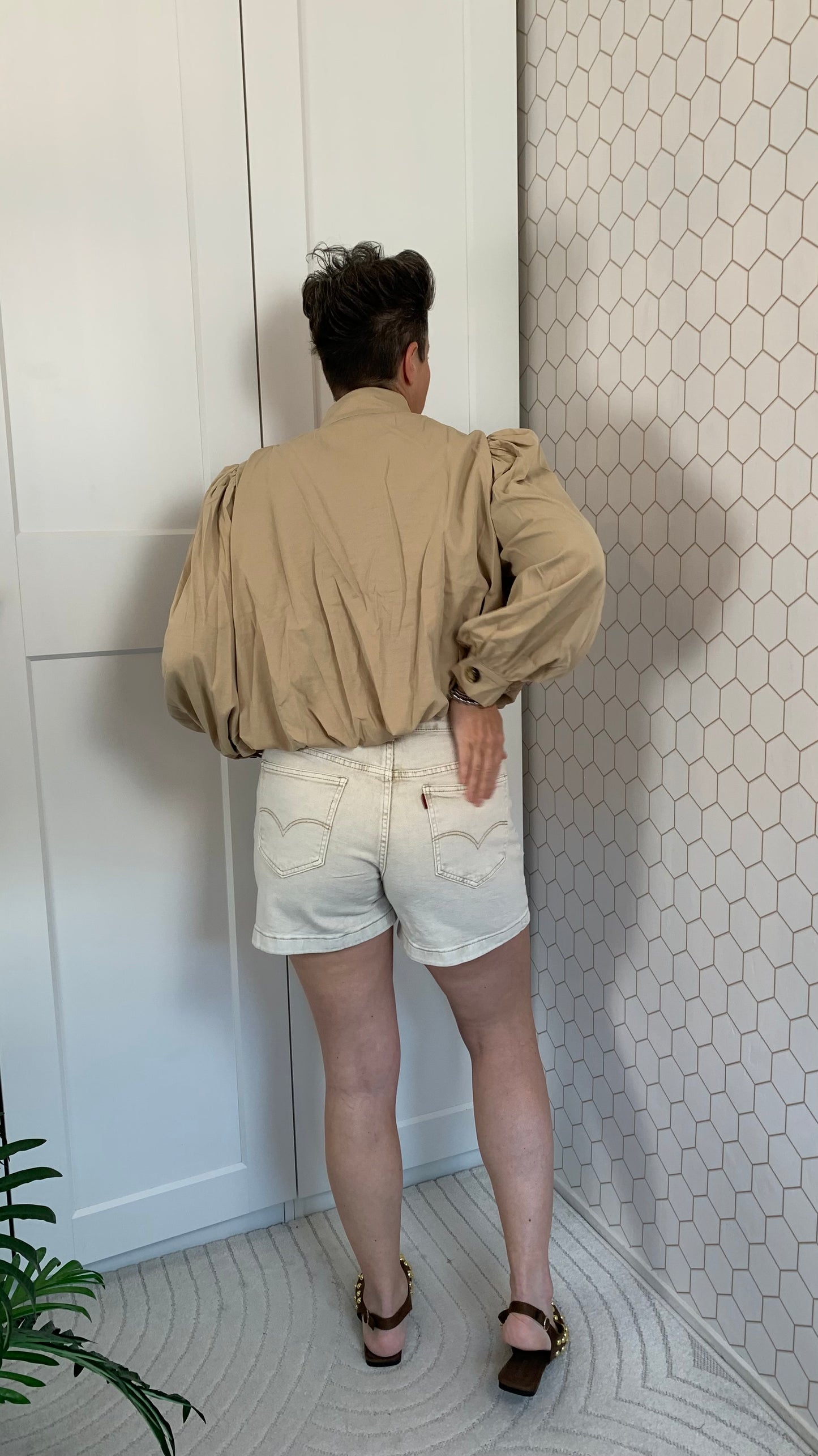 Short Levi