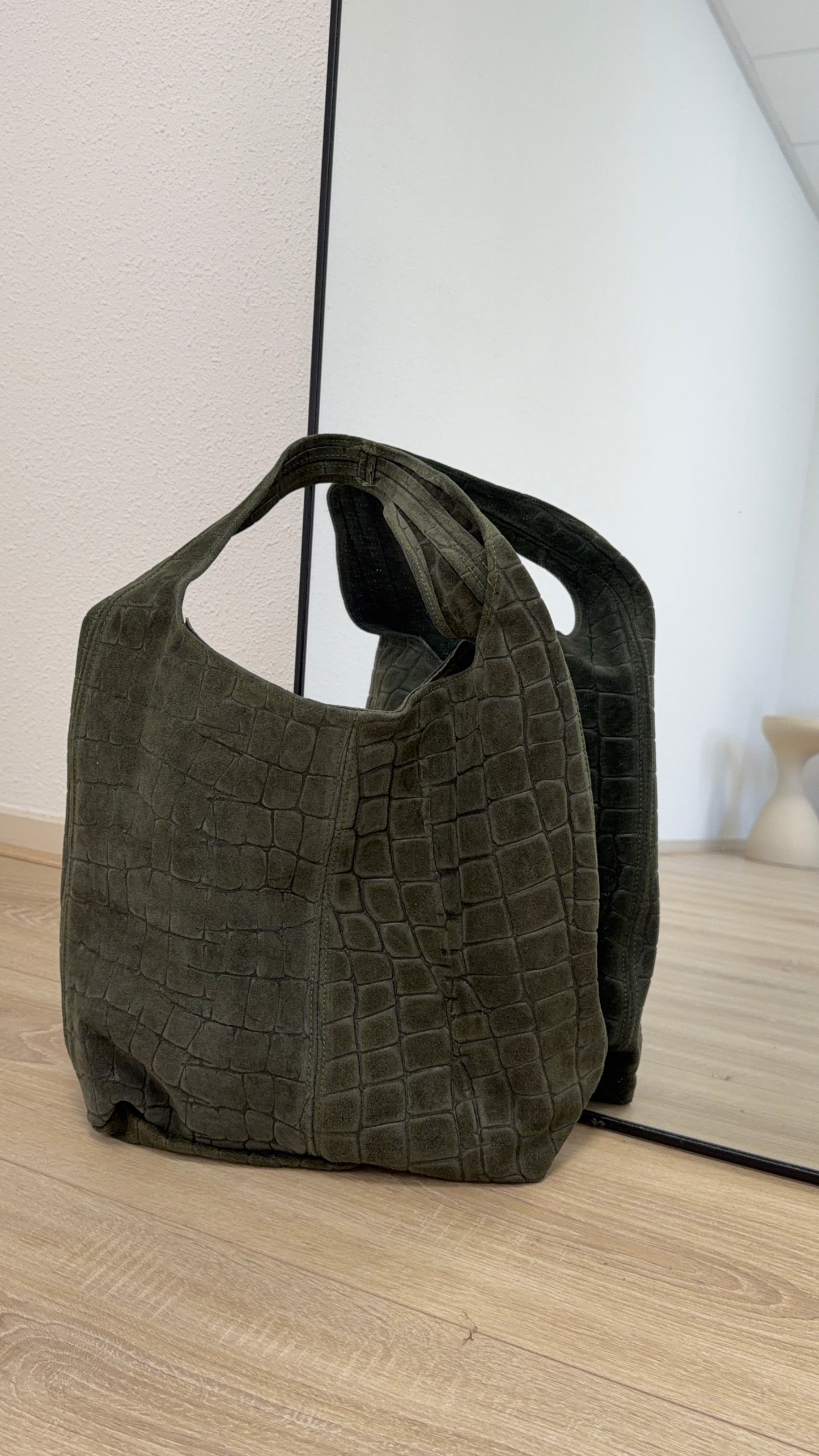 Tas loreen suède